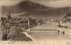 Grenoble Vue sur l'Isere et le Moucherotte à Grenoble