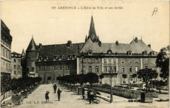 Grenoble - L'Hotel de Ville et son Jardin à Grenoble