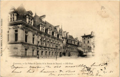 Grenoble - Le Palais de Justice & le Statue de Bayard à Grenoble