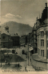 Grenoble - La rue Felix Poulat et le Moucherotte à Grenoble