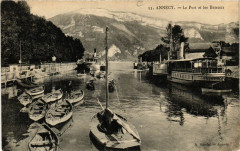 Annecy - Le Port et les Bateaux à Annecy