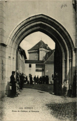 Annecy - Porte du Chateau de Nemours à Annecy