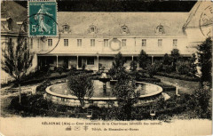 Selignac Cour intérieure de la Chartreuse