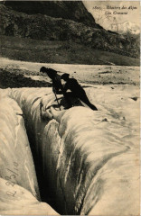 Glaciers de Alpes - Une Crevasse