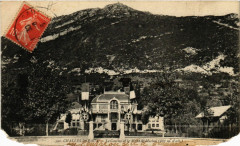 Challes-les-Eaux - Le Casino et le Mont Saint-Michel (887 m d'alt.) à Challes-les-Eaux