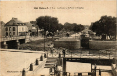 Carte postale ancienne Le Canal et le Pont Saint-Nicolas
                                                                     à Redon
                                
