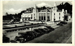 Dinard- Le Casino Municipal , Parterre fleuri France à Dinard