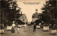 Vitre - Parterre du Jardin des Rochers - L'Echo de la Marquise à Vitré