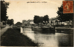 Carte postale ancienne 4460. Redon (I.-et-V.) - La Digue.
                                                                     à Saint-Nicolas-de-Redon
                                