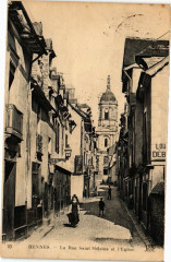 Rennes-La Rue Saint-Mélaine et l'Eglise à Rennes