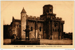 Royat Vieille Eglise fortifiée à Royat