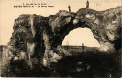 Vallée de la Cure - Pierre-Perthuis - La Roche Percée à Pierre-Perthuis