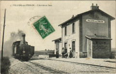 Villiers-sur-Tholon Arrivée en Gare Locomotive -
													89 Yonne
												
