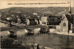 Sens Vue panoramique de l'Eglise Saint-Maurice et du nouveau Pont à Sens