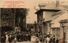 Inauguration Bains-Douches créés par la Caisse d'Epargne de..