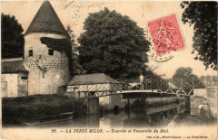 La Ferte-Milon Tourelle et Passerelle du Mail