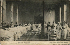 Guerre Abbeville Une des salles de l'Hotel-Dieu à Abbeville
