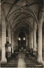 Peronne Intérieur de l'Eglise à Péronne
