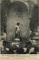 Guerre Foucaucourt Eglise Enafnt Jesus parmi les ruines