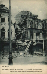 Amiens - Rue de la Repubeique - La Librairie Poire-Choquet à Amiens