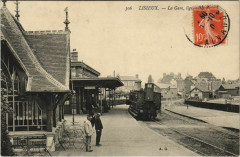 Lisieux La Gare Locomotive à Lisieux