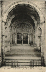 Autun La Cathedrale, Facade occidentale France à Autun