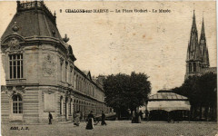 Chalons-sur-Marne - La Place Godart - Le Musée