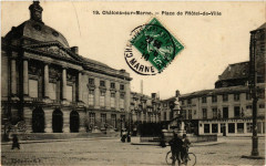 Chalons-sur-Marne - Place de l'Hotel-de-Ville