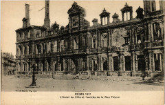 Reims 1917 - L'Hotel de Ville et l'entrée de la Rue Thiers à Reims
