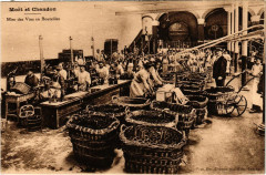Moet et Chandon - Mise des Vins en Bouteilles