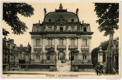 Troyes La Caisse d'Epargne à Troyes