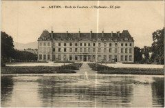 Autun Ecole de Cavalerie - L'Esplanade à Autun