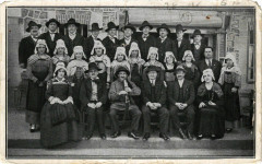Groupe Artistique de L'Escolo Oubernhato -
													46 Lot
												