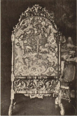 Pau Ecran brode par Jeanne d'Albret France à Pau