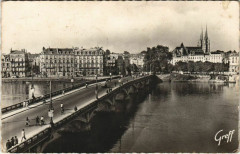Bayonne Pont Saint-Esprit et la Cathedrale France à Bayonne