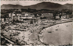 St Jean de Luz vue generale de la plage France