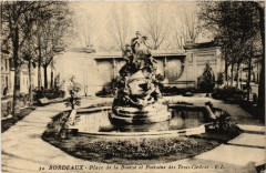Bordeaux - Place de la Bourse et Fontaine des Trois-Graces -
																					33200 Bordeaux
																			