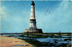 Le Phare de Cordouan - 12 km de la cote diametre 44 m hauteur 70m