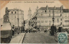 Angers Le Pont du Centre Statue de Beaurepaire à Angers