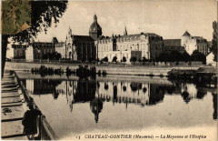 Chateau-Gontier La Mayenne et l'Hospice à Mayenne