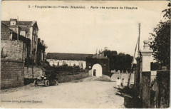 Forugeroiles du Piessis - Porte tres curieuse de l'Hospic -
													53 Mayenne
												