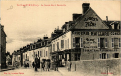 Pace-sur-Eure - La Grande Rue a Boudeville