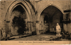 Tulle - Les Cloitres - Porte de l'ancien refectoire de l'Abbaye à Tulle
