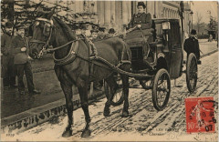 Paris Nouveau Les femmes cocher. Mme Charnier