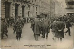 Paris Manif. Devant la Bourse du Travail