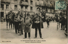 Paris Manif. Devant la Bourse du Travail