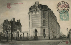 Carte postale ancienne La Caserne des Pompiers de la Rue Haxo
                                                                     à Paris 20e
                                