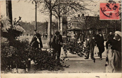 Paris métiers. Aux Champs-Elysées Marchands de Feuillages