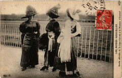 Carte postale ancienne Les modes nouvelles - Sortie officielle de la Jupe-Culotte à la Réunion d'Auteuil
                                                                     à Paris 16e
                                