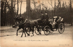 Paris-Mondain - Nos Elégantes au Bois, une Victoria à Paris 16e